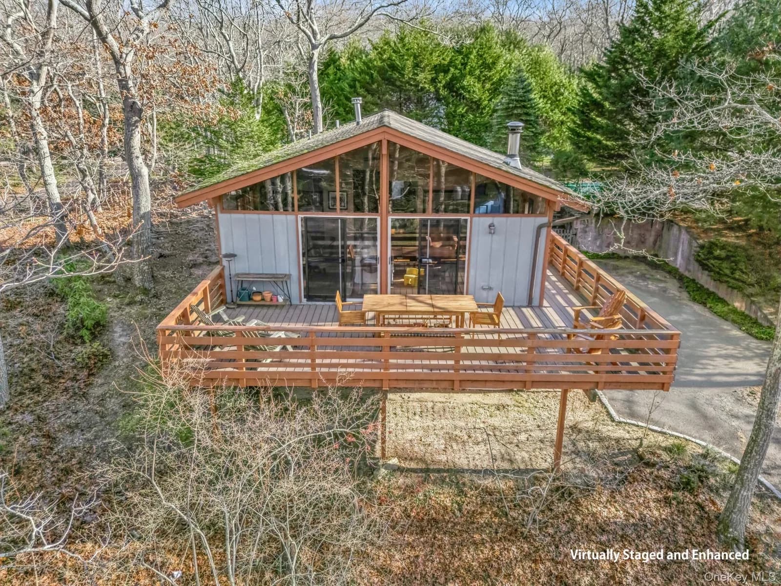Single Family Residence in Southampton, NY