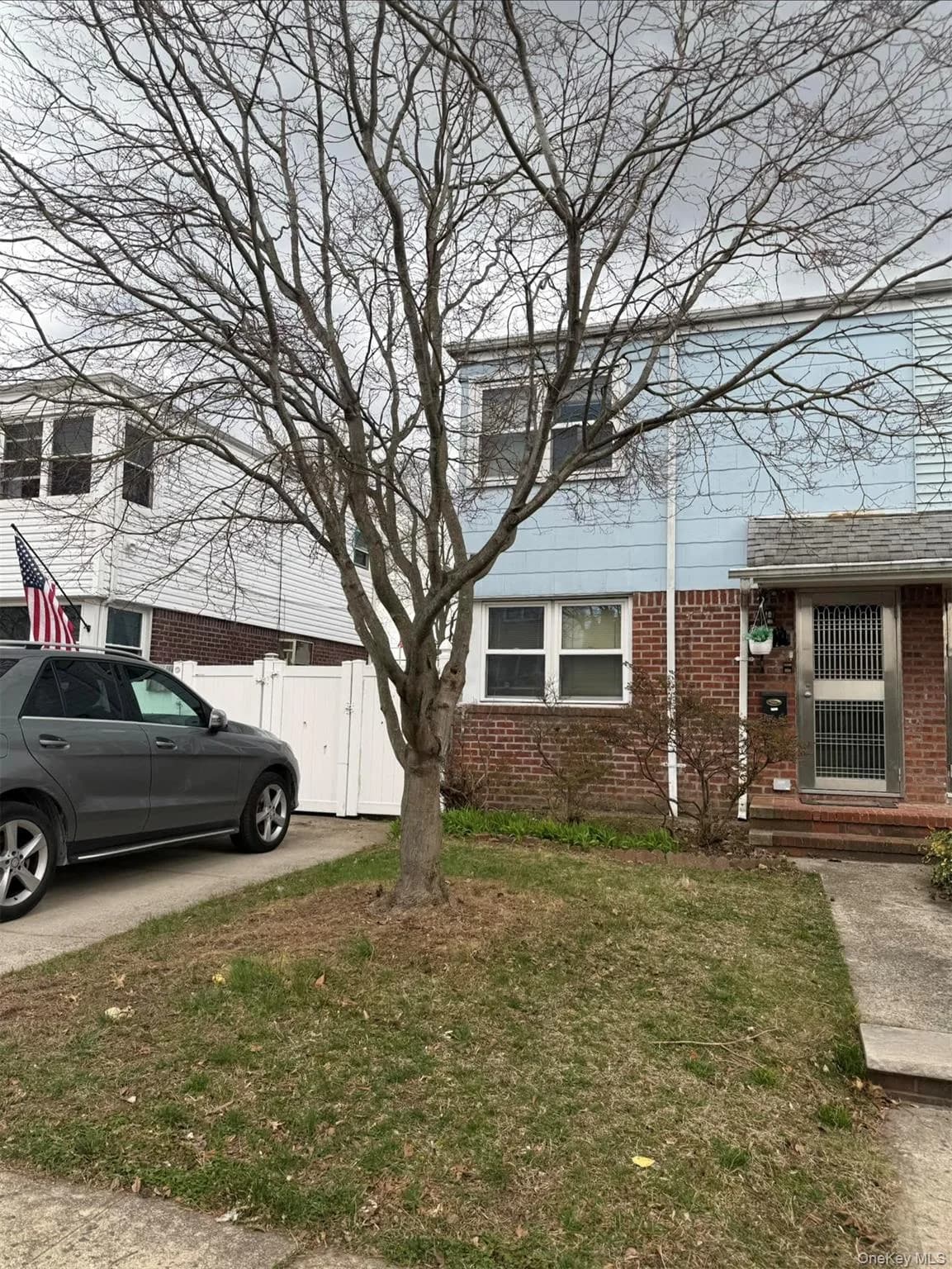 Single Family Residence in Oakland Gardens, NY
