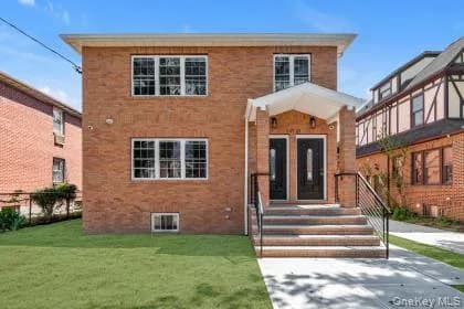 Duplex in Rosedale, NY