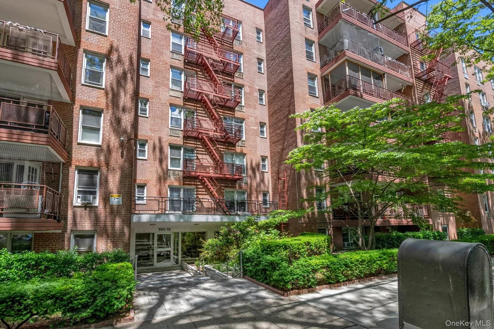 Stock Cooperative in Kew Garden Hills, NY