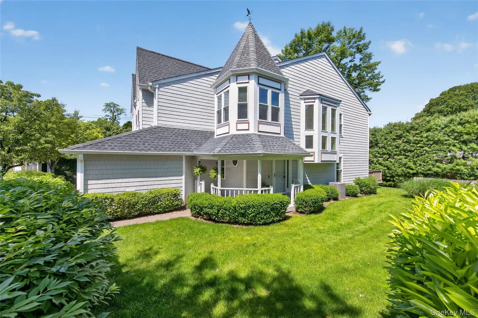 Condominium in Huntington, NY