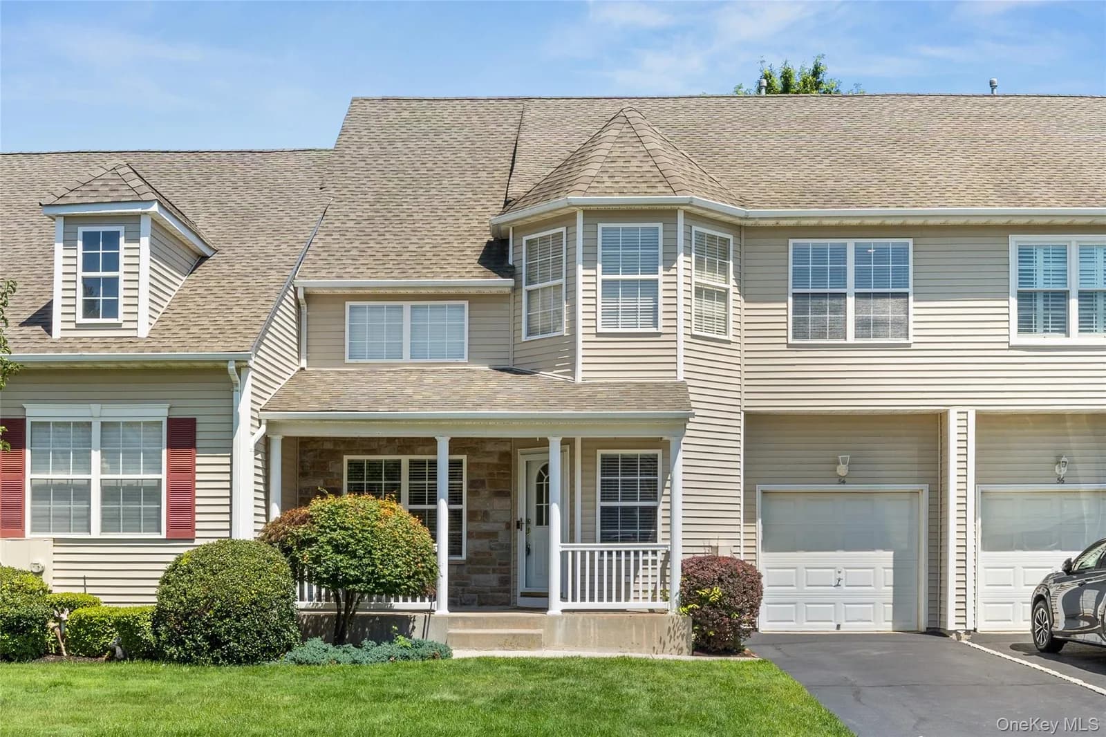 Condominium in Brookhaven, NY