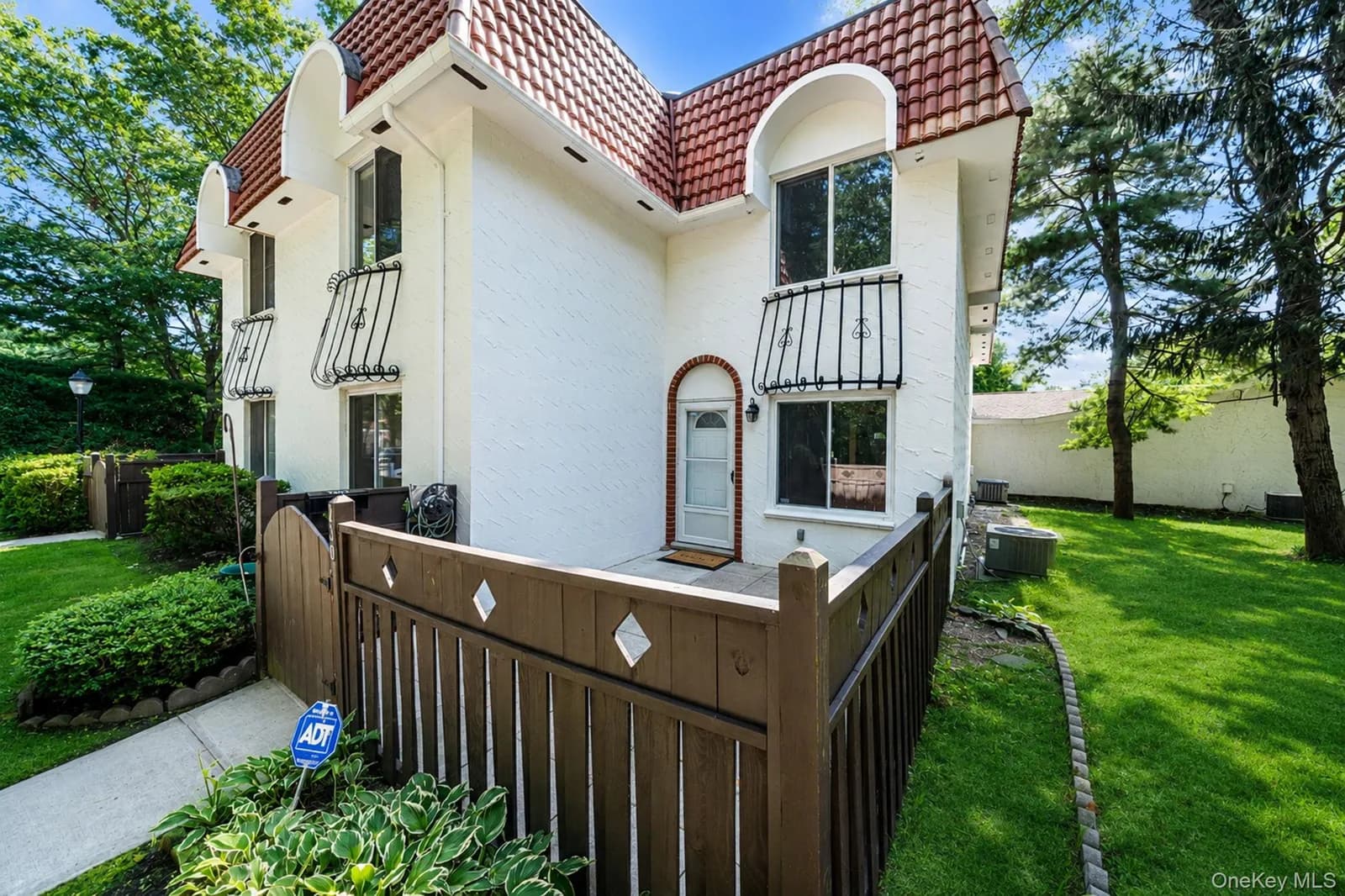 Condominium in Brookhaven, NY