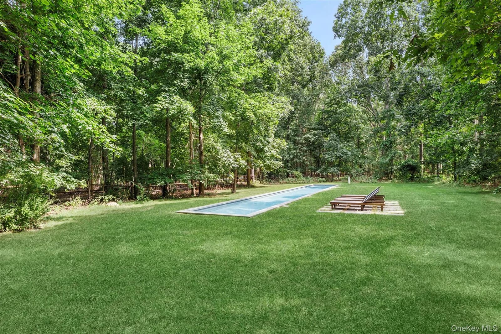 Single Family Residence in East Hampton, NY